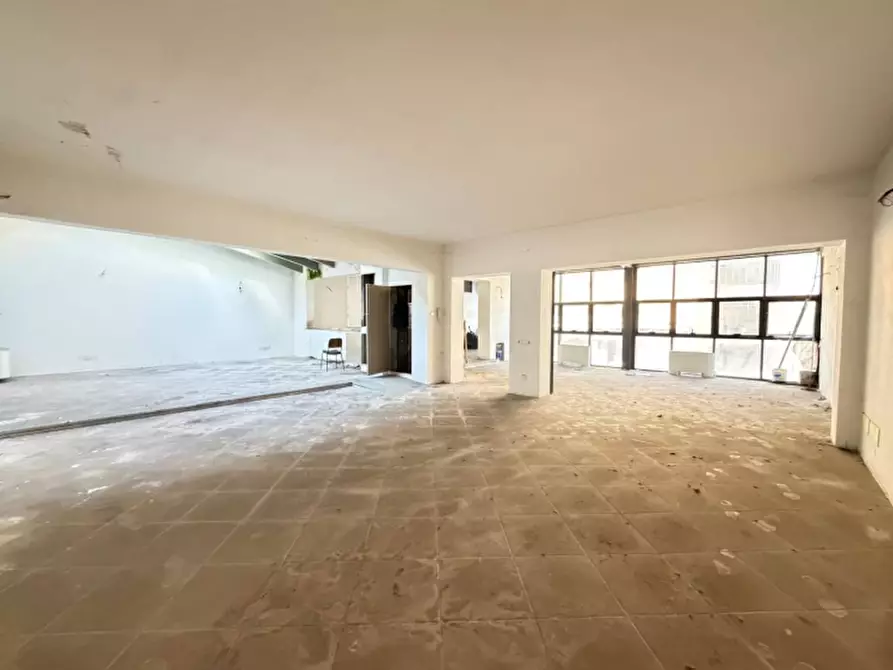 Immagine 10 di Ufficio in vendita  in Via Roma 79 a Leffe
