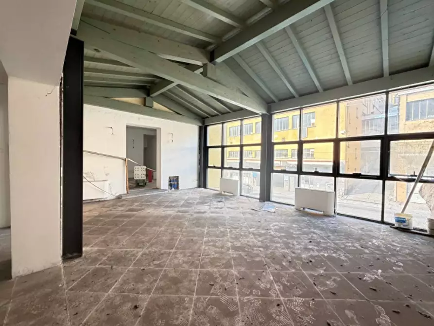 Immagine 12 di Ufficio in vendita  in Via Roma 79 a Leffe