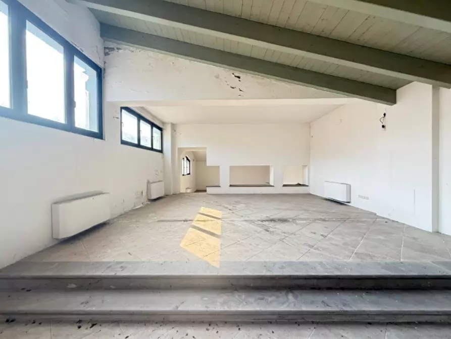 Immagine 17 di Ufficio in vendita  in Via Roma 79 a Leffe