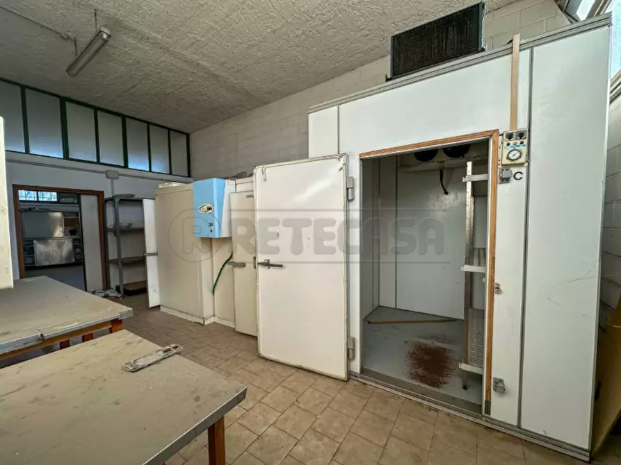 Immagine 16 di Negozio in vendita  in Via Giacomo Matteotti a Osoppo