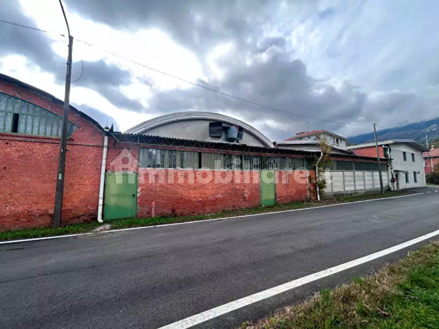 Immagine 4 di Capannone industriale in vendita  in via Prativero n.303 a Valdilana