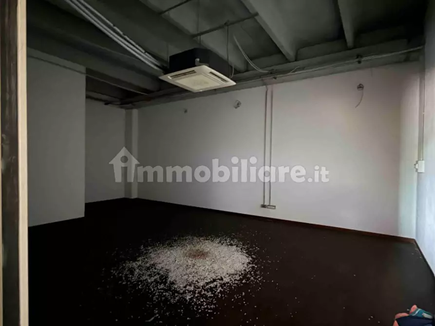 Immagine 14 di Capannone industriale in vendita  in strada regionale 211 a Borgolavezzaro