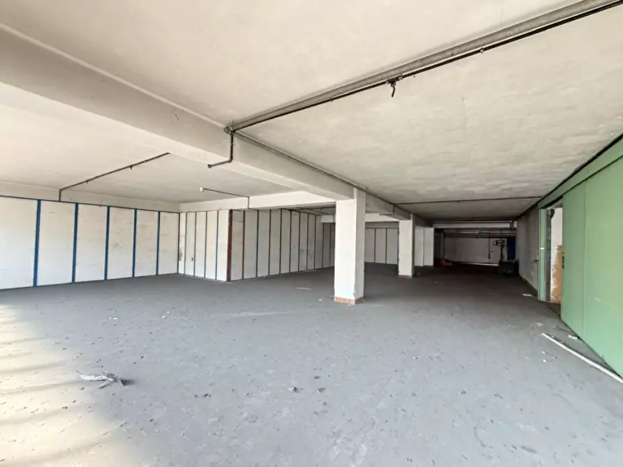 Immagine 4 di Capannone industriale in vendita  in Via Campone / Via Roma a Gandino