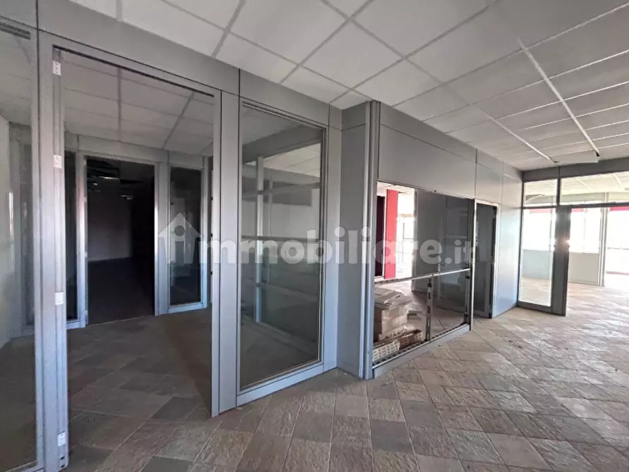 Immagine 6 di Ufficio in vendita  in VIA SACCO E VANZETTI a Borgo Ticino
