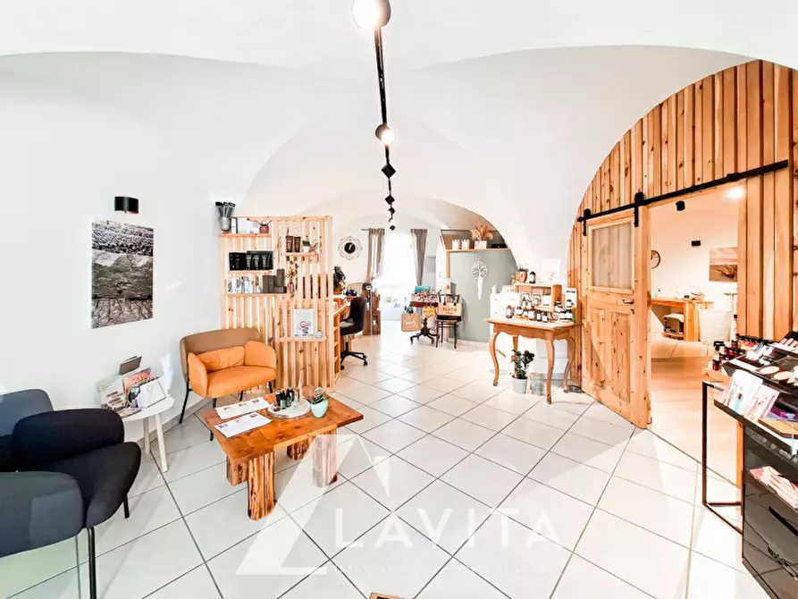 Immagine 1 di Attività commerciale in vendita  in Via Strada Vecchia - Alte Landstraße a Ora .Auer.