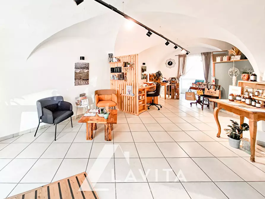 Immagine 2 di Attività commerciale in vendita  in Via Strada Vecchia - Alte Landstraße a Ora .Auer.