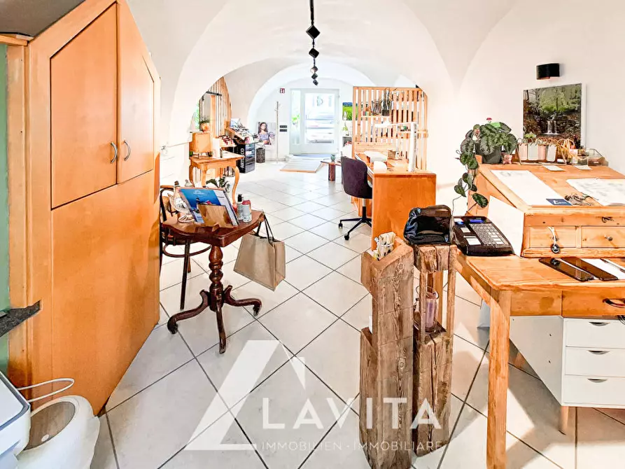 Immagine 3 di Attività commerciale in vendita  in Via Strada Vecchia - Alte Landstraße a Ora .Auer.