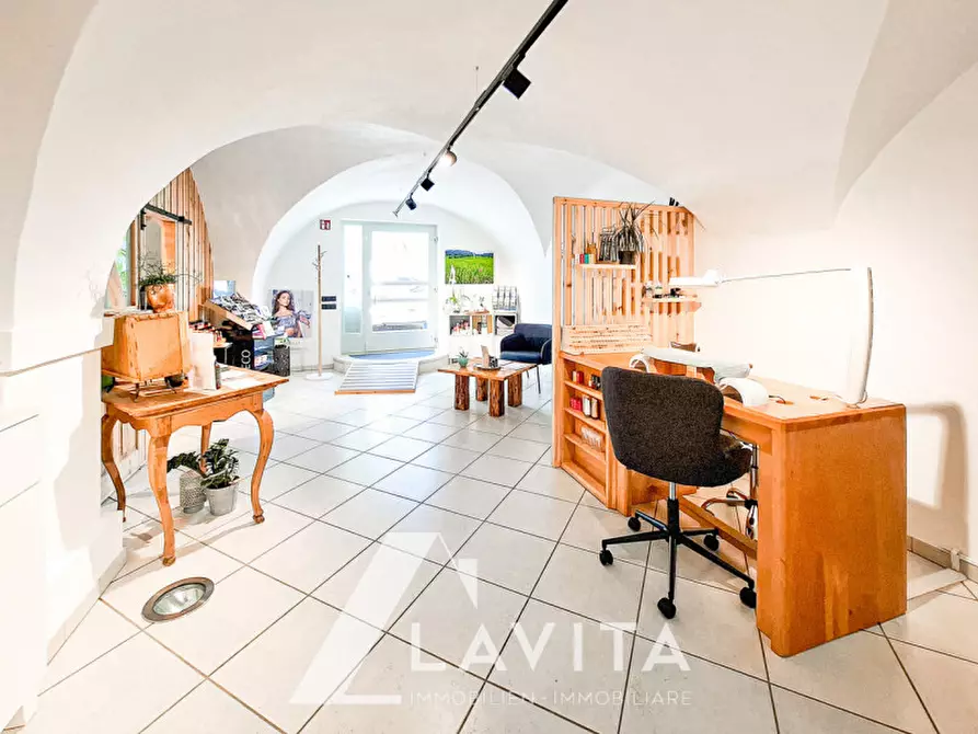 Immagine 4 di Attività commerciale in vendita  in Via Strada Vecchia - Alte Landstraße a Ora .Auer.