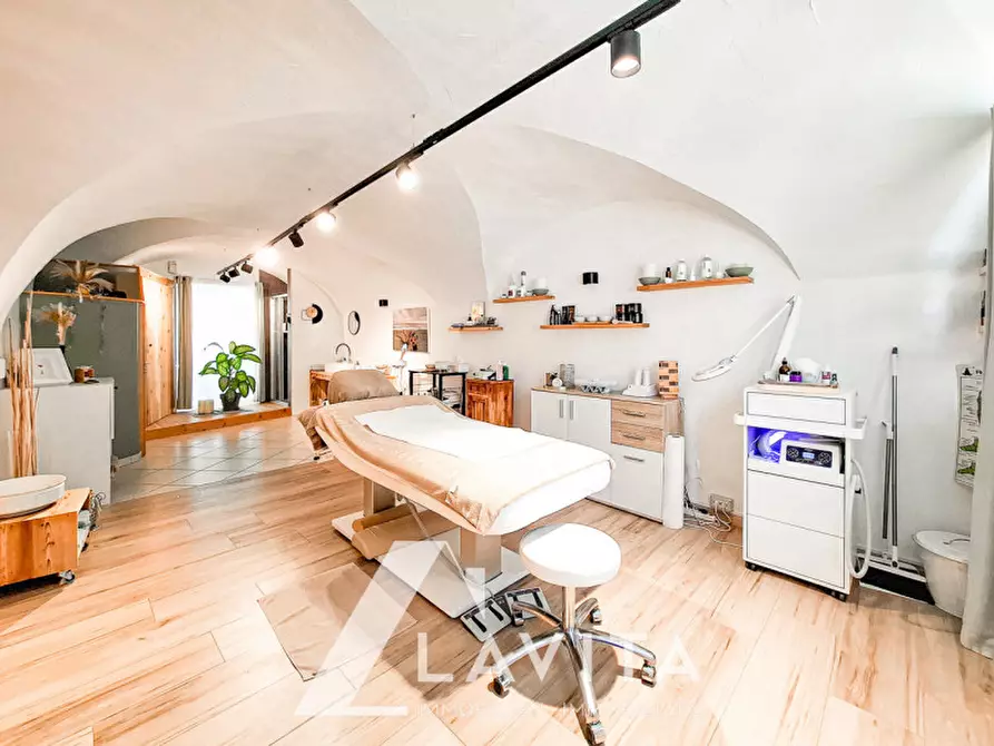 Immagine 6 di Attività commerciale in vendita  in Via Strada Vecchia - Alte Landstraße a Ora .Auer.