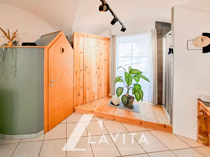 Immagine 9 di Attività commerciale in vendita  in Via Strada Vecchia - Alte Landstraße a Ora .Auer.