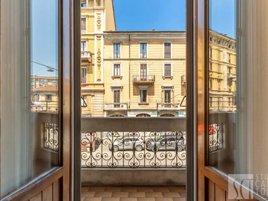Immagine 6 di Appartamento in vendita  in via Vigevano, 7 a Milano