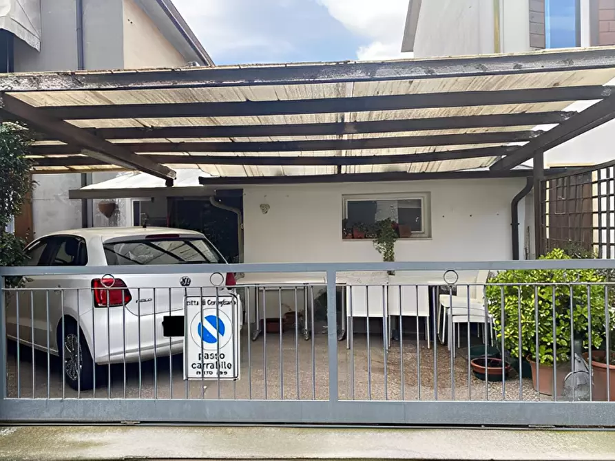 Immagine 7 di Appartamento in vendita  in via Nino Bixio, 2 a Conegliano