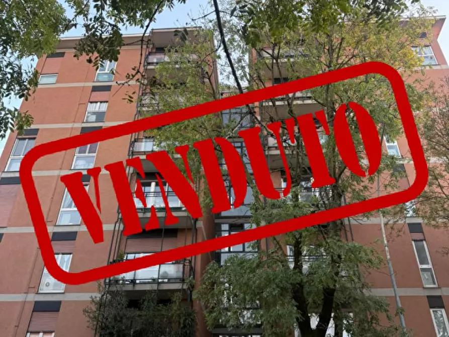 Immagine 1 di Appartamento in vendita  in Viale Vittorio Veneto 25 a Monza