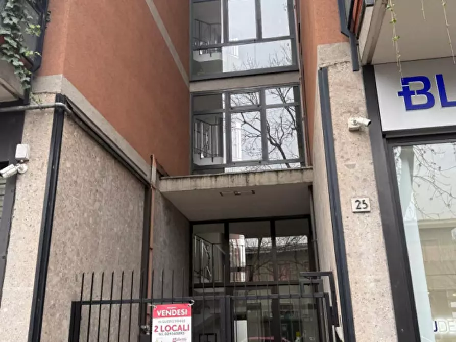 Immagine 2 di Appartamento in vendita  in Viale Vittorio Veneto 25 a Monza