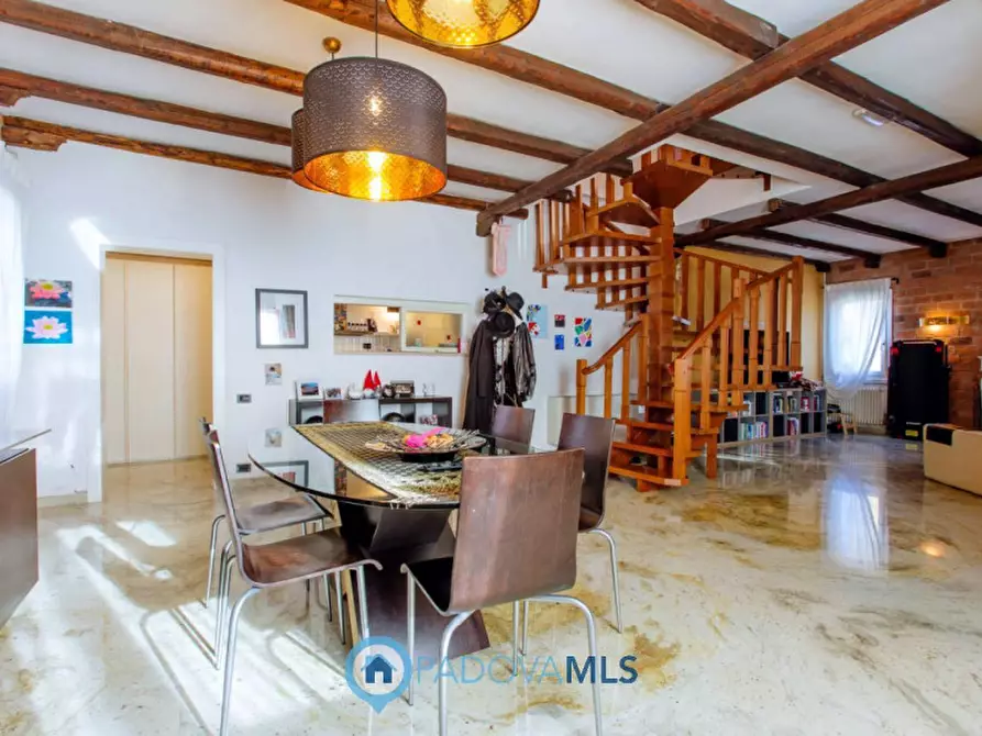 Immagine 2 di Casa indipendente in vendita  in Via Broglio a Solesino