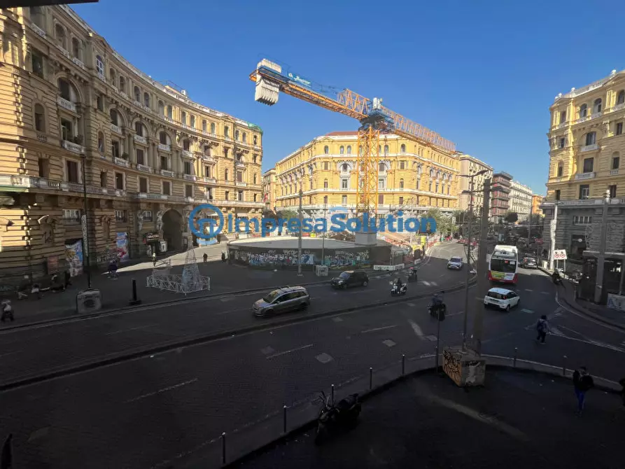 Immagine 3 di Ufficio in affitto  in Piazza Nicola Amore a Napoli