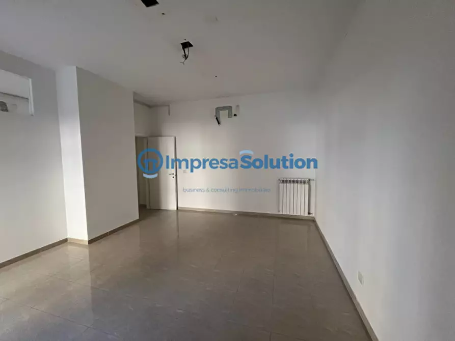 Immagine 11 di Ufficio in affitto  in Piazza Nicola Amore a Napoli