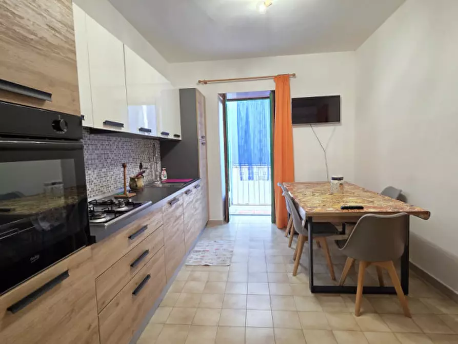 Immagine 2 di Appartamento in vendita  in Via Enrico Cosenz a Milazzo