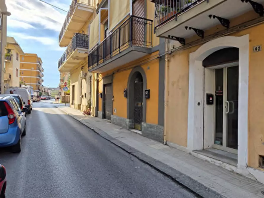 Immagine 39 di Appartamento in vendita  in Via Enrico Cosenz a Milazzo