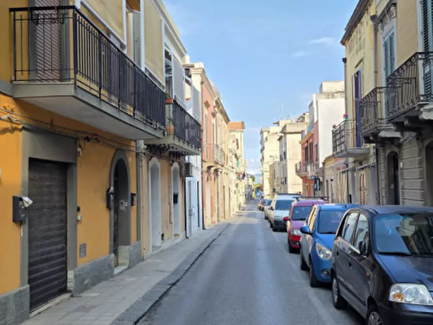 Immagine 40 di Appartamento in vendita  in Via Enrico Cosenz a Milazzo