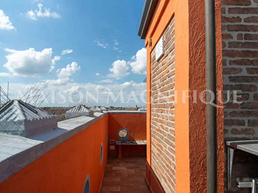 Immagine 11 di Ufficio in vendita  in Via Camaleonte a Ferrara