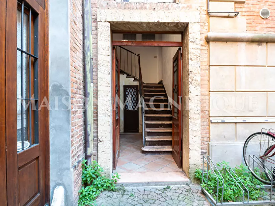 Immagine 14 di Ufficio in vendita  in Via Camaleonte a Ferrara