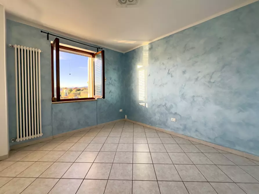 Immagine 9 di Appartamento in vendita  in Via Bologna a Castelnuovo Magra