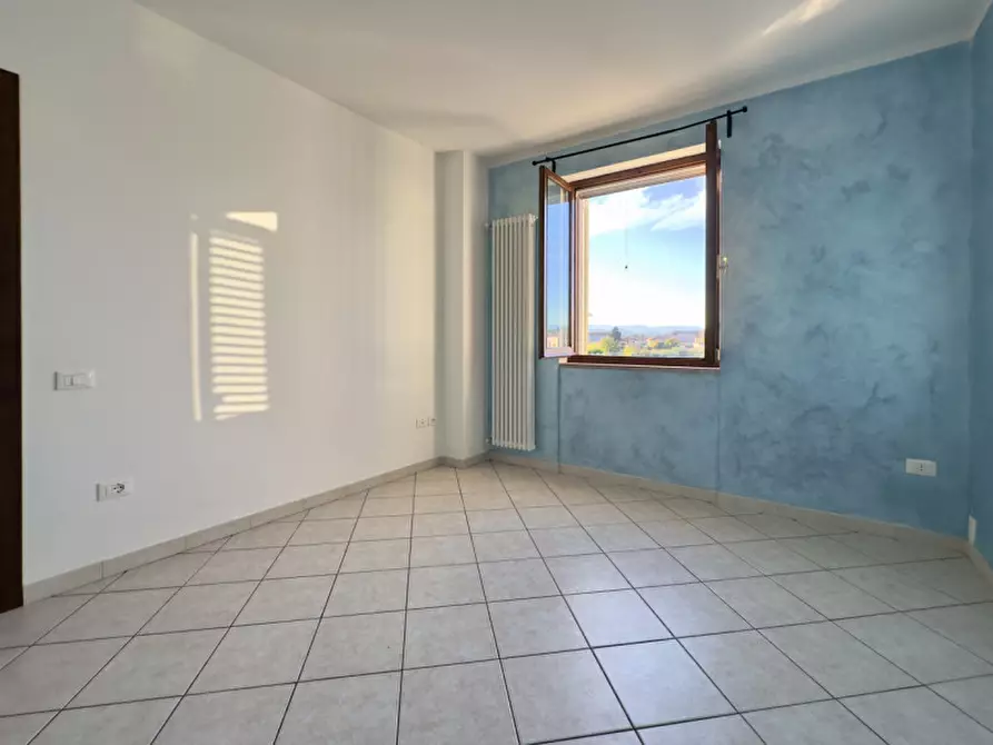 Immagine 10 di Appartamento in vendita  in Via Bologna a Castelnuovo Magra