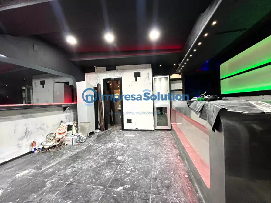 Immagine 8 di Negozio in affitto  in Vicoletto Belledonne a Napoli