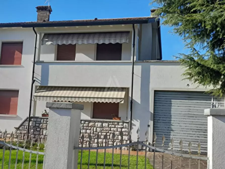 Immagine 2 di Casa indipendente in vendita  in Via Castellana a Asolo