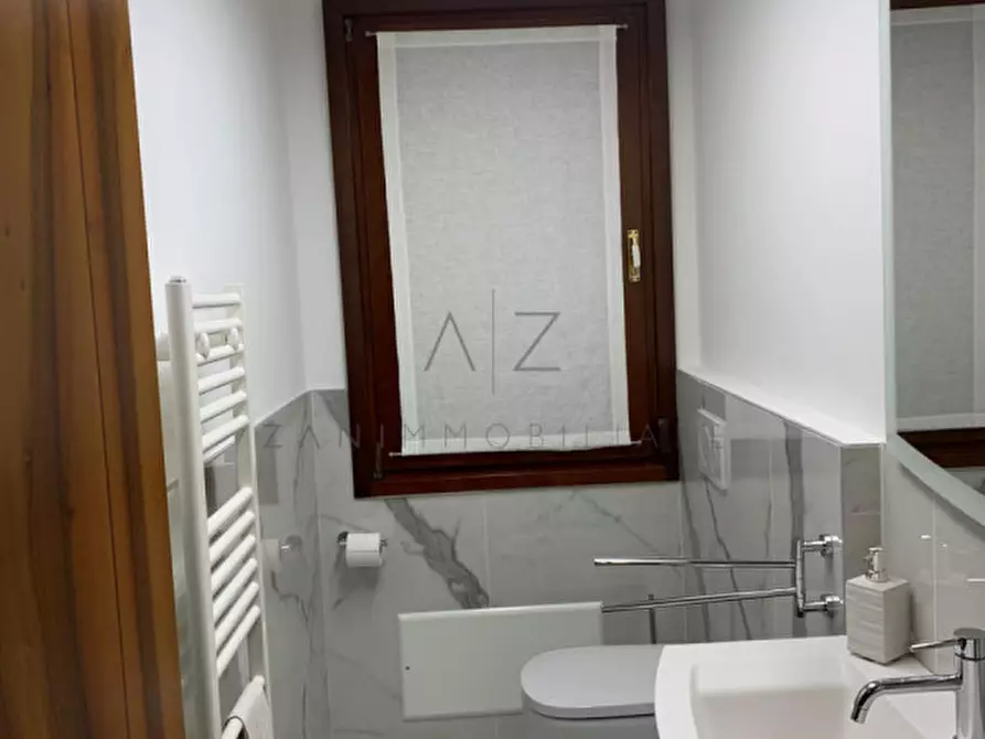 Immagine 6 di Casa indipendente in vendita  in Via Picciol a Montebelluna