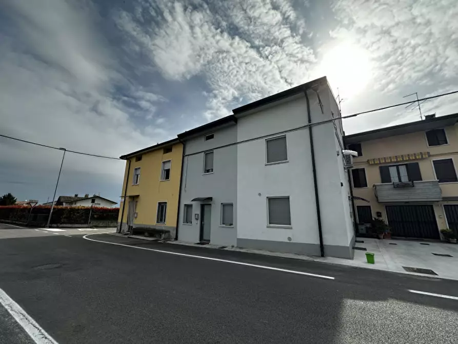 Immagine 23 di Appartamento in vendita  in Via Ognissanti a Villafranca Di Verona