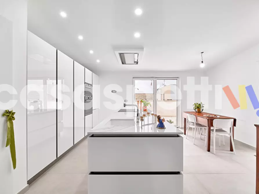 Immagine 5 di Attico in vendita  in Serroni Basso a Battipaglia