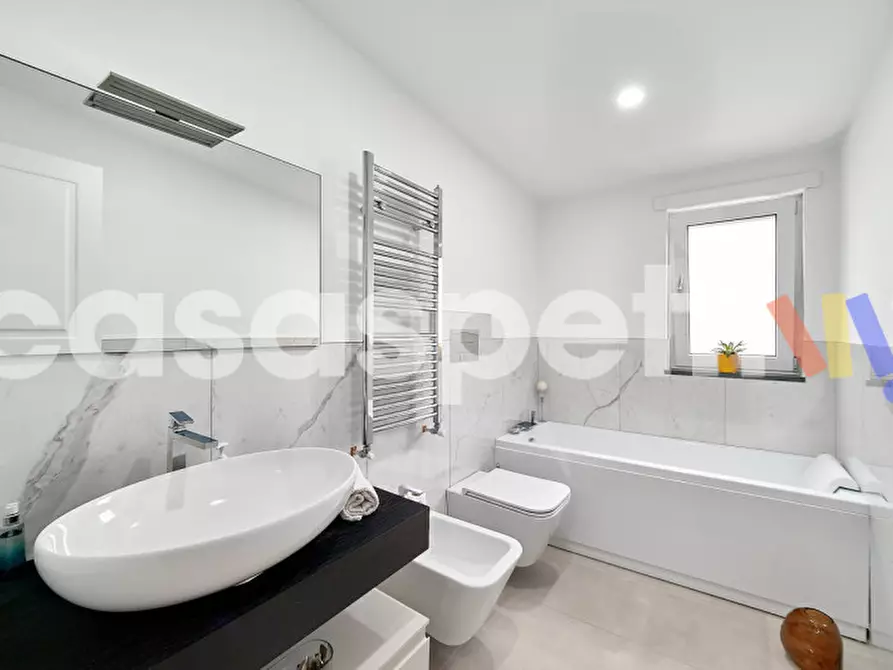 Immagine 10 di Attico in vendita  in Serroni Basso a Battipaglia