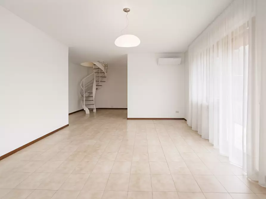 Immagine 1 di Appartamento in vendita  in VIA FOGAZZARO a San Bonifacio