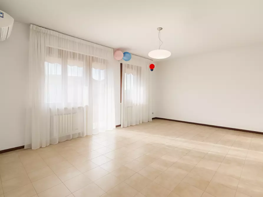 Immagine 2 di Appartamento in vendita  in VIA FOGAZZARO a San Bonifacio