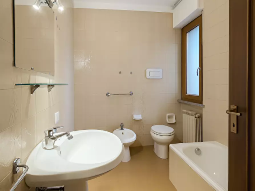 Immagine 6 di Appartamento in vendita  in VIA FOGAZZARO a San Bonifacio