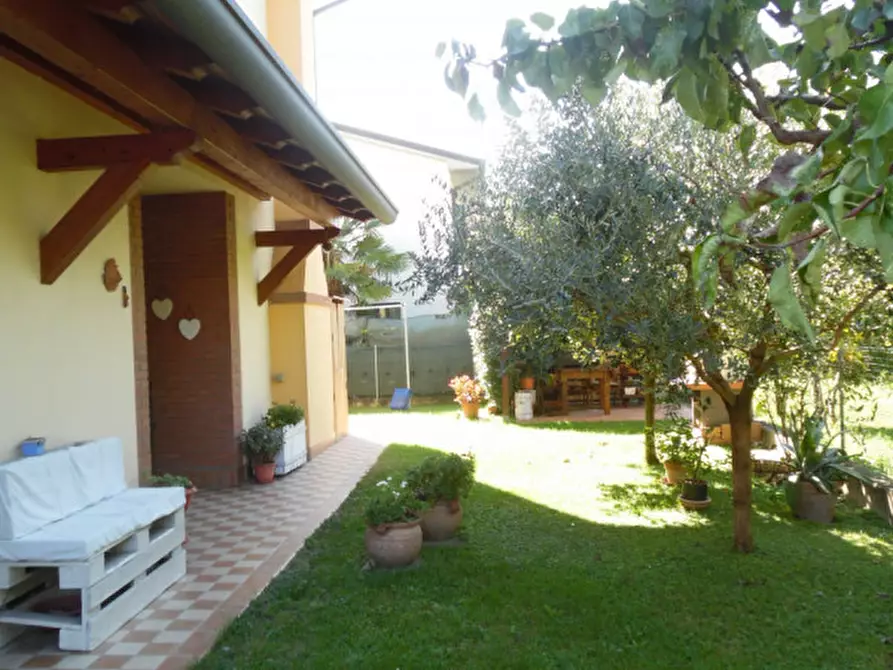 Immagine 2 di Casa bifamiliare in vendita  a Arzergrande