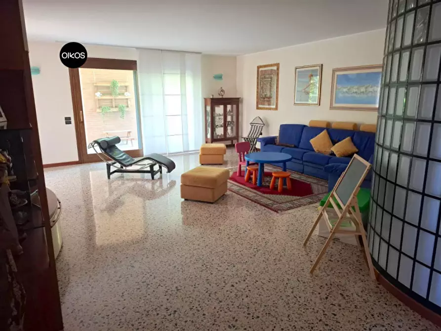 Immagine 3 di Villa in vendita  a Campolongo Maggiore