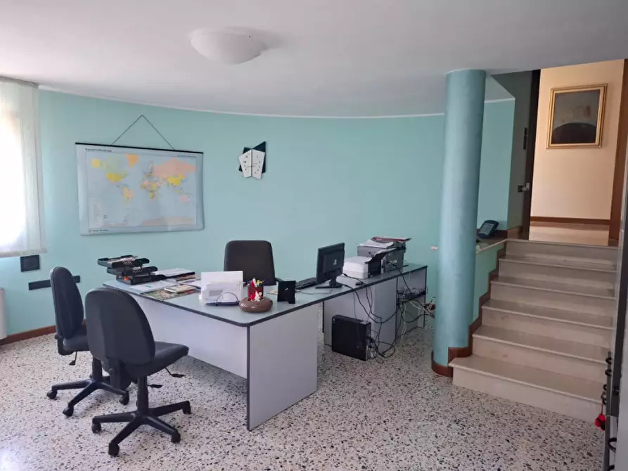 Immagine 23 di Villa in vendita  a Campolongo Maggiore