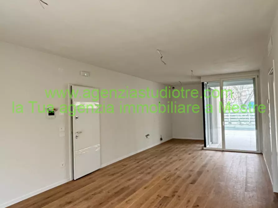 Immagine 3 di Appartamento in vendita  in via castellana 18 a Venezia