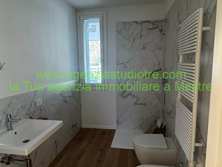 Immagine 12 di Appartamento in vendita  in via castellana 18 a Venezia