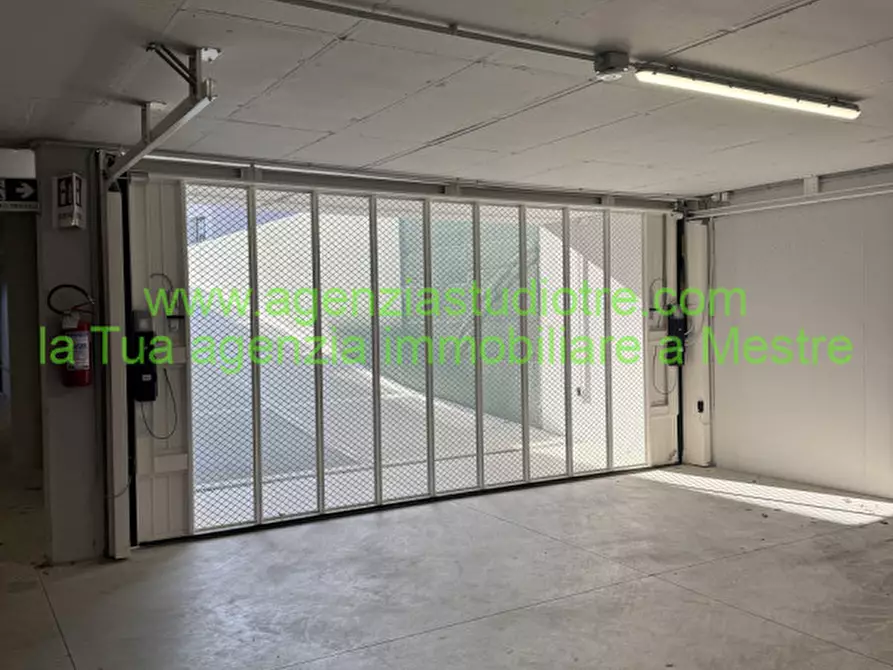 Immagine 20 di Appartamento in vendita  in via castellana 18 a Venezia