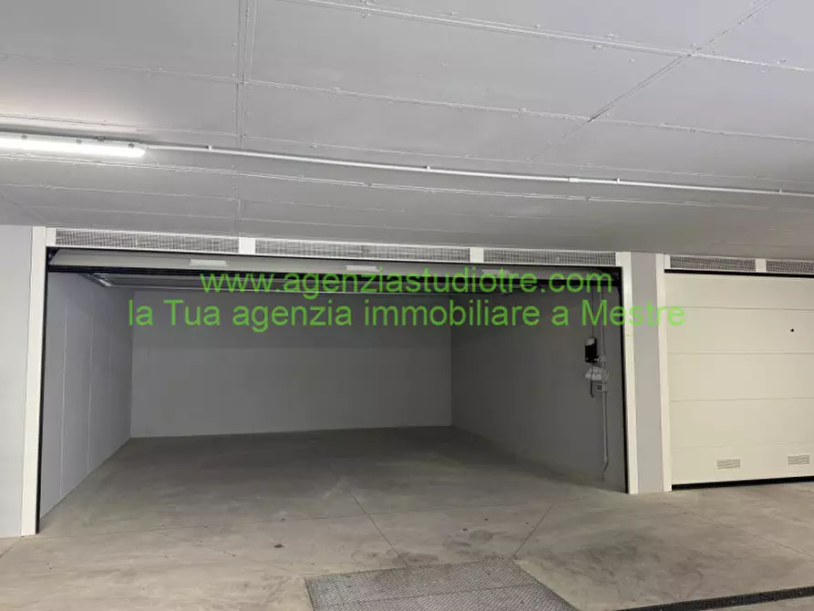 Immagine 22 di Appartamento in vendita  in via castellana 18 a Venezia