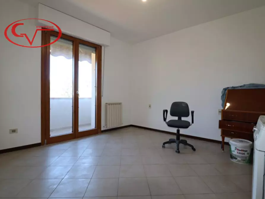 Immagine 10 di Appartamento in vendita  in via 8 marzo a Montevarchi