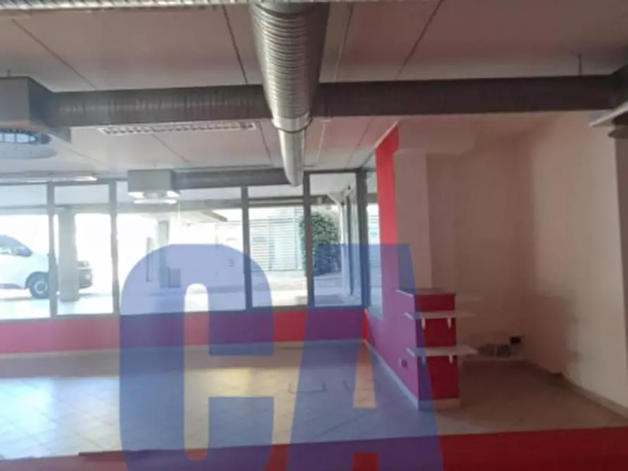 Immagine 4 di Ufficio in affitto  in VIA RUCELLAI BERNARDO a Milano