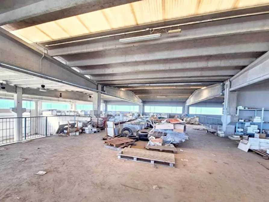 Immagine 13 di Capannone industriale in vendita  in Strada Monviso, 2-4, 12061 Carrù CN, Italia a Carrù