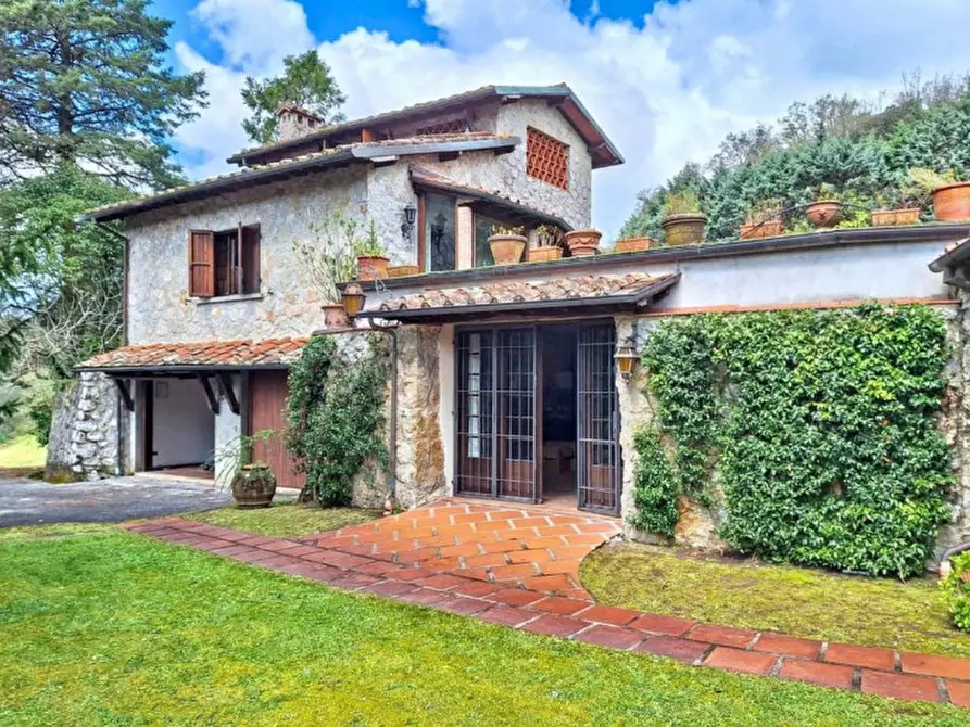 Immagine 3 di Villa in vendita  in Via Caldareccia, 55041 Camaiore LU, Italia a Camaiore