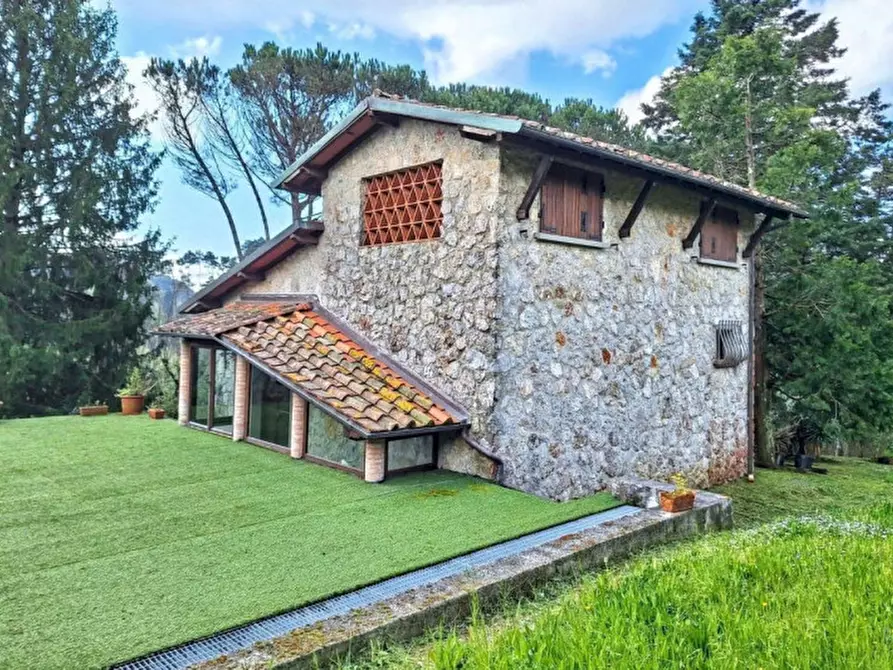 Immagine 4 di Villa in vendita  in Via Caldareccia, 55041 Camaiore LU, Italia a Camaiore