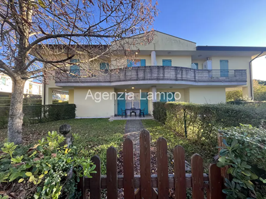 Immagine 2 di Villetta a schiera in vendita  in Viale dei Gabbiani a Caorle